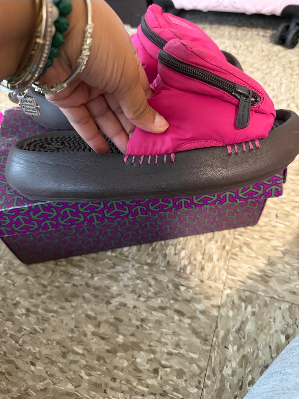 Tory Burch Magenta Pocket Sport Slide Sandals EUC - Picture 5 of 11